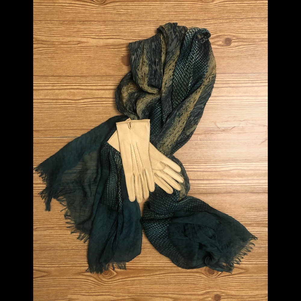 2 Piece Chic Leather Gloves & Extra Long “Cejon” Wrap/Scarf/Hijab